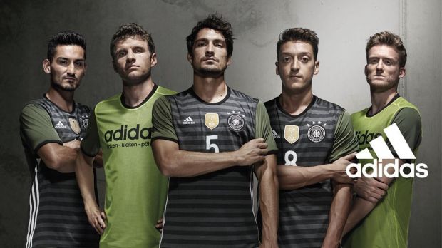 Adidas-DFB-Trikot-146327-detailp